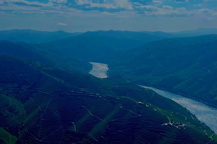 Douro Valley Day Trip from Porto in an Eight-Seat Vehicle with Electric Boat and Lunch (3/12)