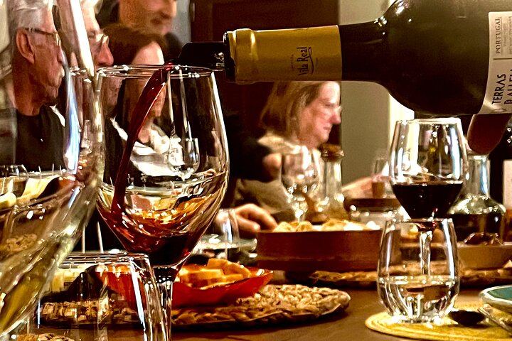 Douro Valley Day Trip from Porto in an Eight-Seat Vehicle with Electric Boat and Lunch (8/12)