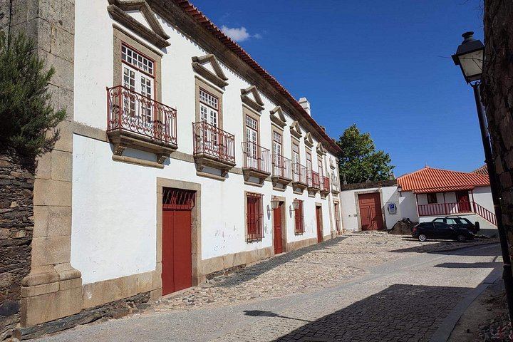 Douro Valley Wine Day Trip, Max Six Guests: Three Family Wineries, Port and Lunch (9/12)