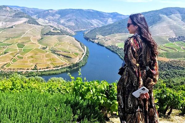 Douro Valley Family-Run Day Trip from Porto: Rabelo Boat, Wine Lunch, Bottle Gift