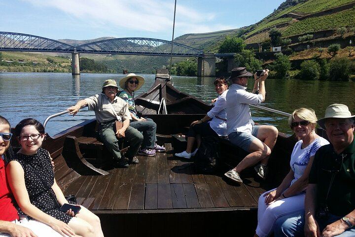 Douro Valley Family-Run Day Trip from Porto: Rabelo Boat, Wine Lunch, Bottle Gift (12/12)