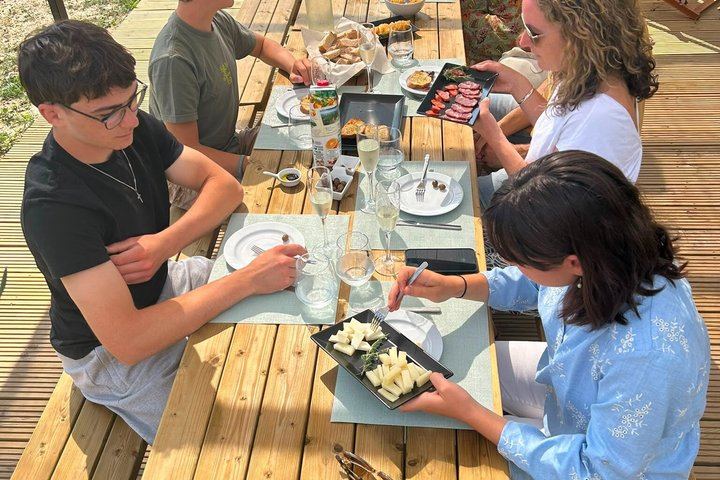 Douro Valley Half-Day Tour with Winery Brunch, Tastings and One-Hour Pinhão Boat Cruise (6/12)