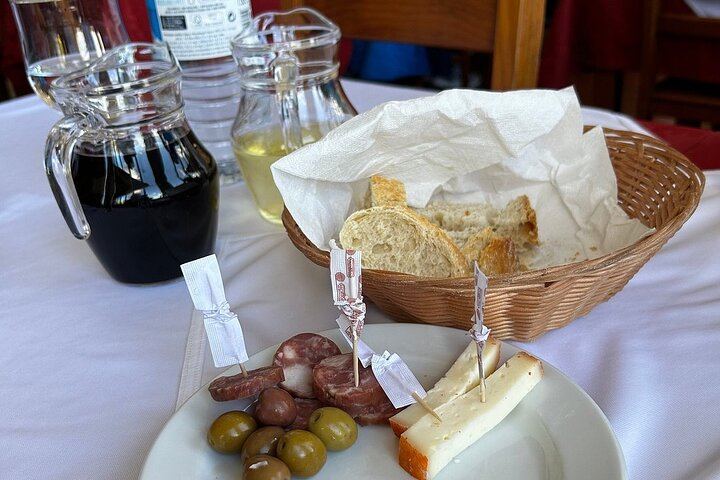 Six-Hour Douro Valley Tour from Porto: Croft Port at Quinta da Roeda, Lunch and Viewpoints (10/12)