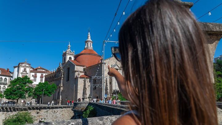 Private 9-Hour Douro Tour: Amarante, Galafura, Rabelo Cruise, Lunch and Estate Tasting (4/12)