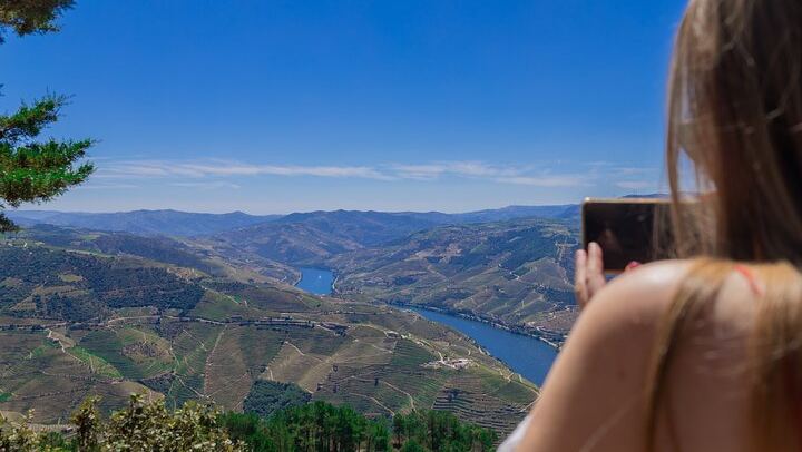 Private 9-Hour Douro Tour: Amarante, Galafura, Rabelo Cruise, Lunch and Estate Tasting (3/12)