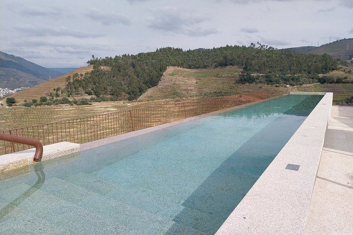 Private Premium Douro Tour, Mercedes E Class, 1 to 4 People (6/12)
