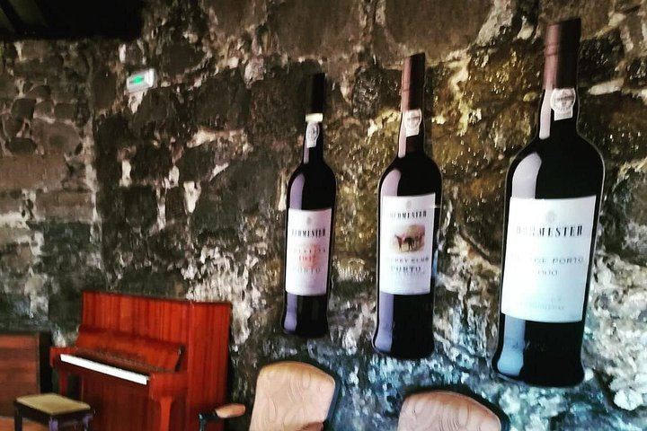 Private Full-Day Douro Tour from Porto: Roeda, Casal de Loivos, Pinhão Lunch, D'Origem (8/12)