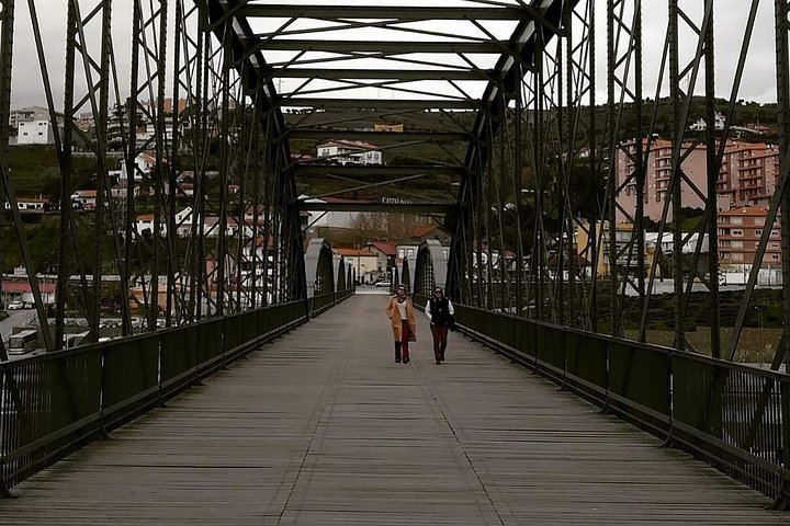 Private Full-Day Douro Tour from Porto: Roeda, Casal de Loivos, Pinhão Lunch, D'Origem (4/12)