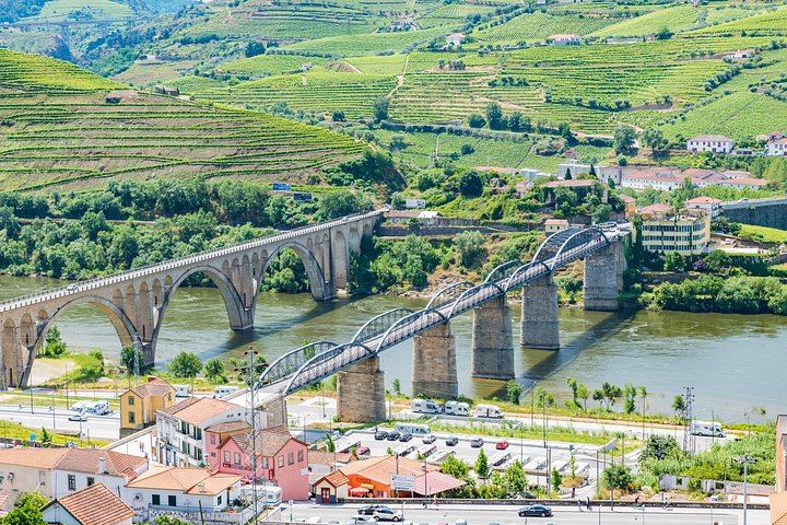 Douro Valley Full-Day Trip from Porto's Lapa Church: Wine Tastings, Lunch and River Cruise (7/12)