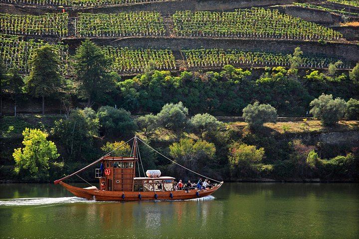 Douro Valley Full-Day Trip from Porto's Lapa Church: Wine Tastings, Lunch and River Cruise (3/12)