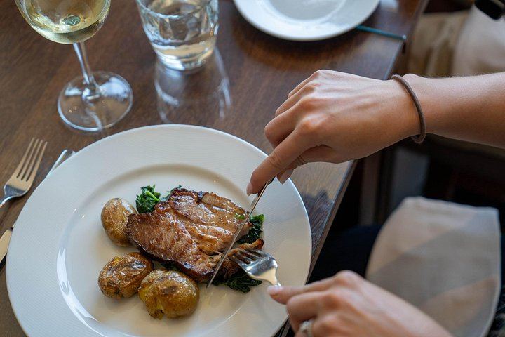 Douro Valley Premium Day Trip from Porto: Estate Lunch, Two Tastings, River Cruise (11/12)