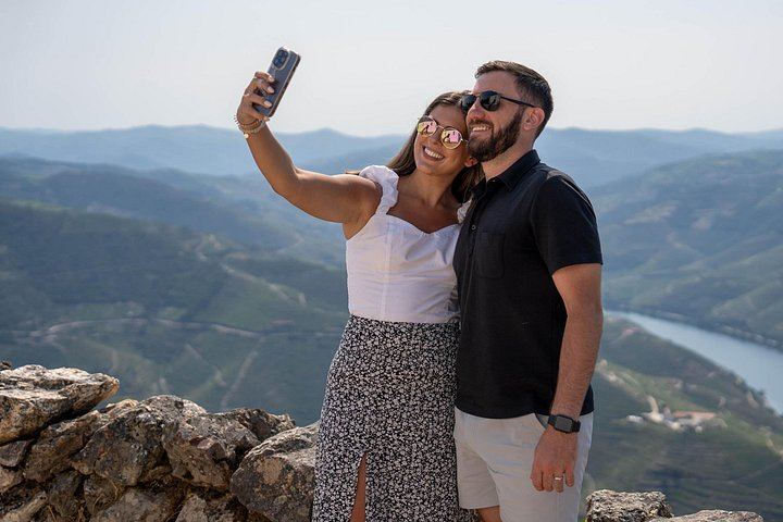 Douro Valley Premium Day Trip from Porto: Estate Lunch, Two Tastings, River Cruise (4/12)