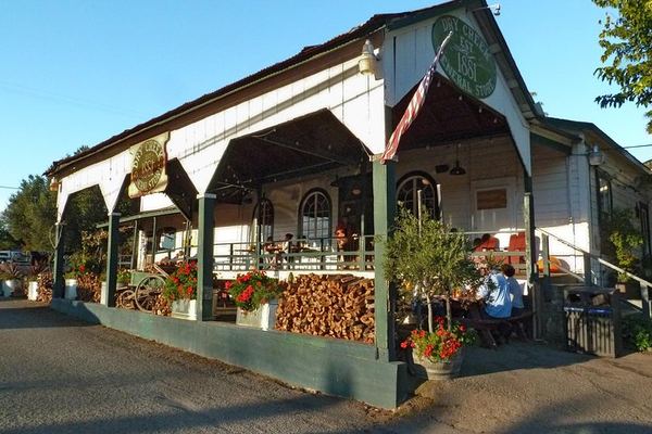 Custom Sonoma and Healdsburg Wine Tour to Boutique Wineries in Four Appellations