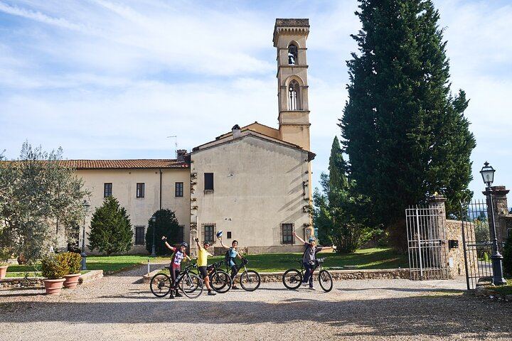 Florence E-Bike Day in Chianti Classico with Farm Lunch, Wine and Oil Tasting (11/12)
