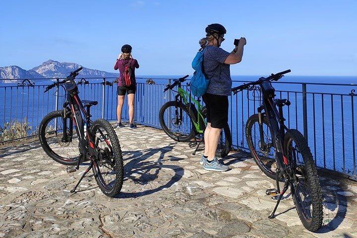 Sorrento E-Bike Food and Wine Tour to a Massa Lubrense Farm with Mozzarella and Limoncello (11/11)
