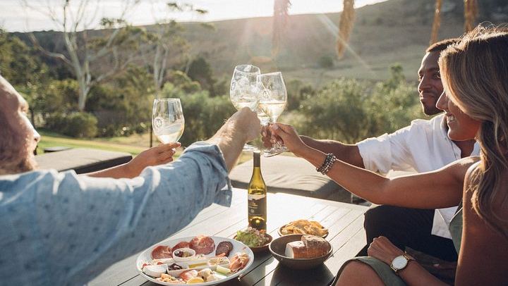 Waiheke Island Wine Tour from Auckland: 3 Vineyards and Beachfront Lunch (4/12)