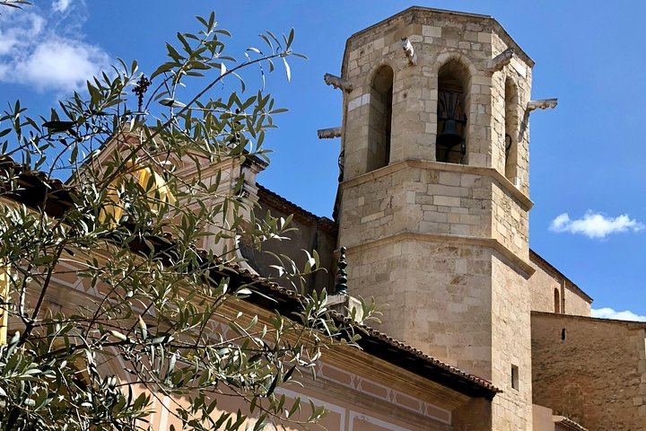 Sant Sadurní Cava and Chocolate Day Trip by Train from Barcelona with 4-Course Lunch (9/12)