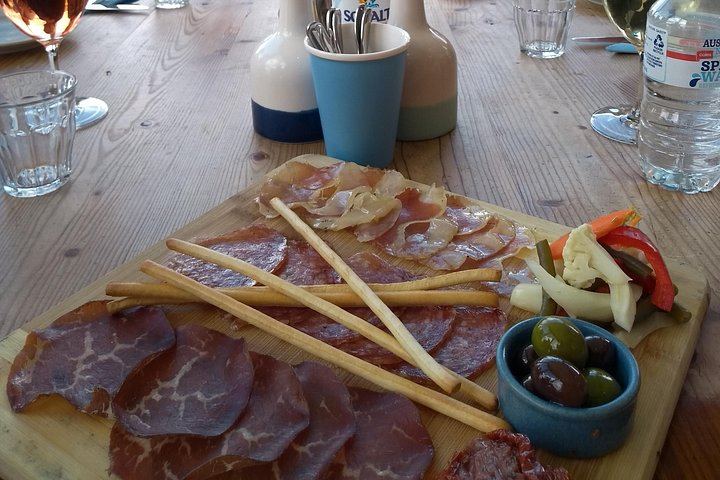 Yarra Valley Winery Day Tour from Melbourne with Two-Course Lunch and Tastings (8/12)