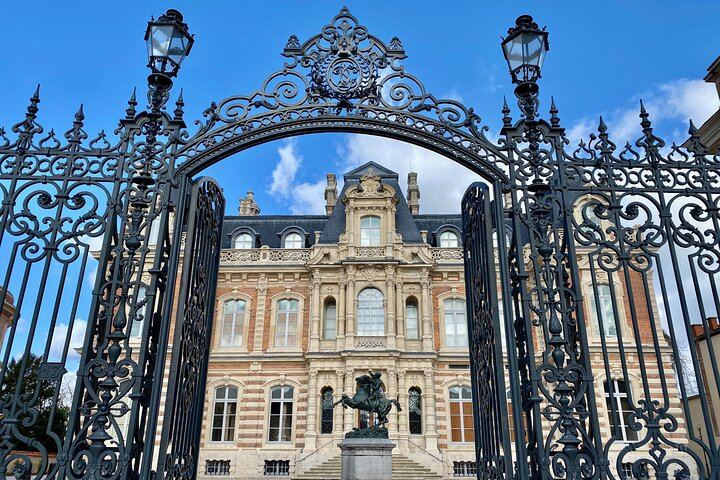 Private Champagne Day from Paris by Mercedes: Moët & Chandon, Taittinger, Four Tastings (11/12)