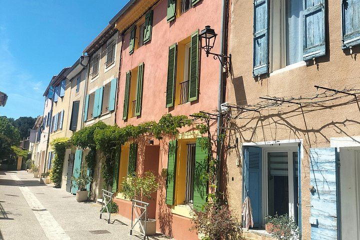 One Day in Provence: Vineyard Tasting, Puyloubier Pétanque Aperitif and Time in Aix (8/12)