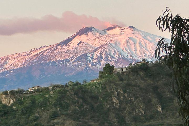 Etna Wine Tour: Monti Sartorius, Grotta dei Ladri and Gambino Winery Tasting (6/12)