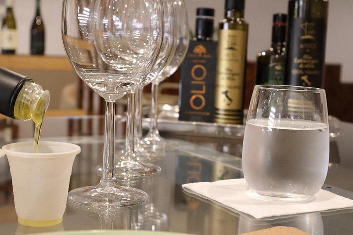 Small-Group Etna Tasting of Organic Wines and Extra Virgin Olive Oils from Small Producers (2/12)