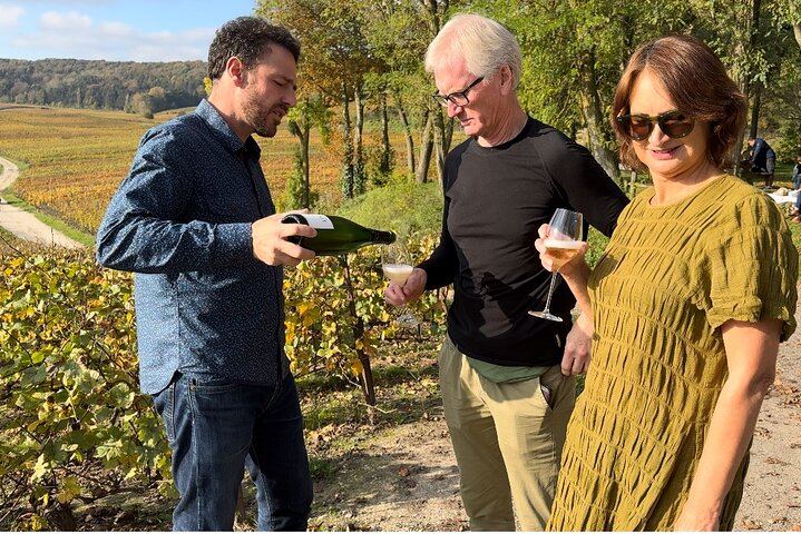 Small-Group Champagne Tour from Paris, Sommelier Guide: Place d'Italie Pickup, 2 Wineries (6/12)