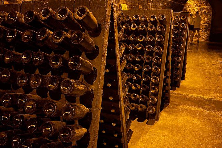 Small-Group Champagne Day from Reims: Cathedral, Two Select Estates, Hautvillers, Épernay (6/12)