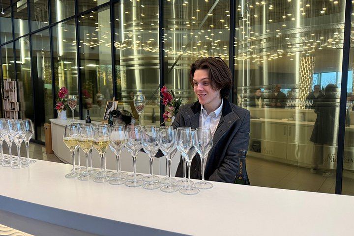 Small-Group Champagne Day from Reims: Cathedral, Two Select Estates, Hautvillers, Épernay (12/12)