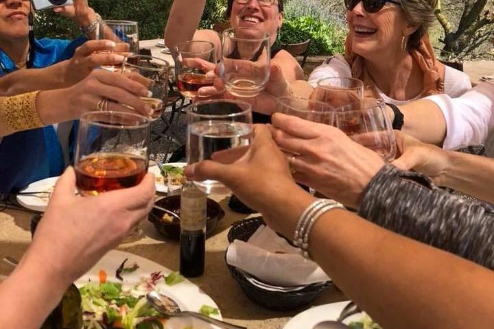 Private Tuscany Minivan Wine Tour: Three Sommelier-Picked Wineries and Pairing Lunch (9/12)
