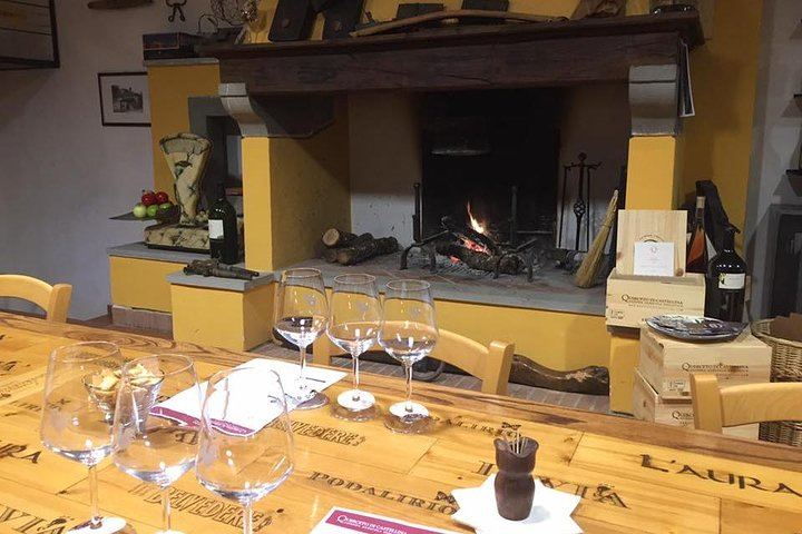 Private Tuscany Minivan Wine Tour: Three Sommelier-Picked Wineries and Pairing Lunch (8/12)