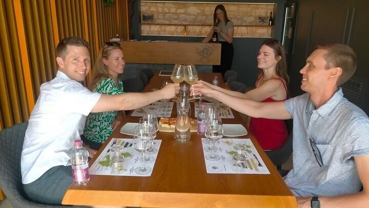 Single-Winery Prosecco Tasting from Venice: Sommelier Host, 4 Styles, Cheese Lunch (1/12)