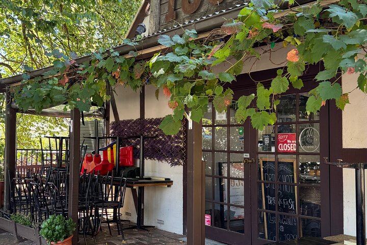 Hahndorf, Beerenberg and Barossa Day Tour with Gourmet Lunch from Adelaide (11/12)