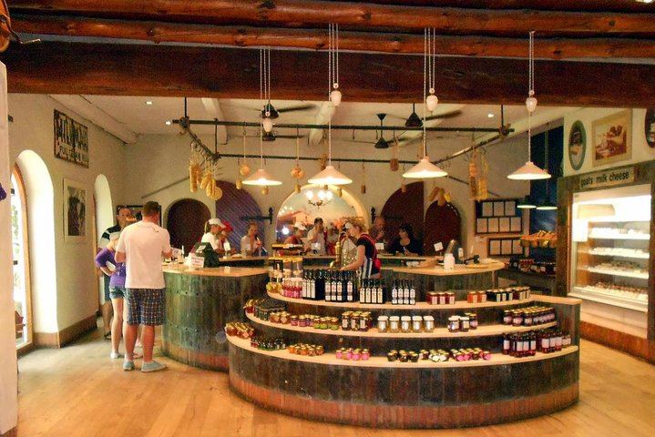Private Full-Day Winelands Tour: Fairview, Plaisir de Merle, Franschhoek Lunch and Muratie (11/12)