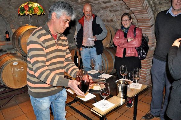 Private Priorat Day Trip from Barcelona: Pasanau, Clos Figueras and Devinssi Wineries