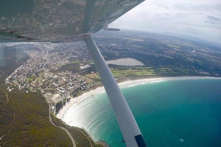 Scenic Flight from Perth to Leeuwin Estate for Winery Lunch with Kookaburra Air (1/7)
