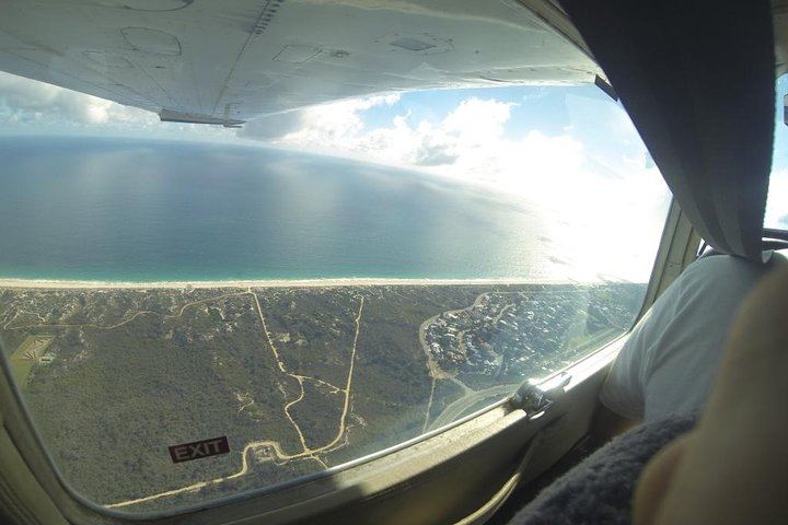Scenic Flight from Perth to Leeuwin Estate for Winery Lunch with Kookaburra Air (3/7)