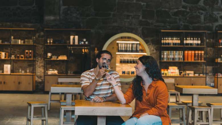 Fonseca Winery Tour in Vila Nova de Gaia with Fado Show and Terrace Dinner at WOW (2/7)