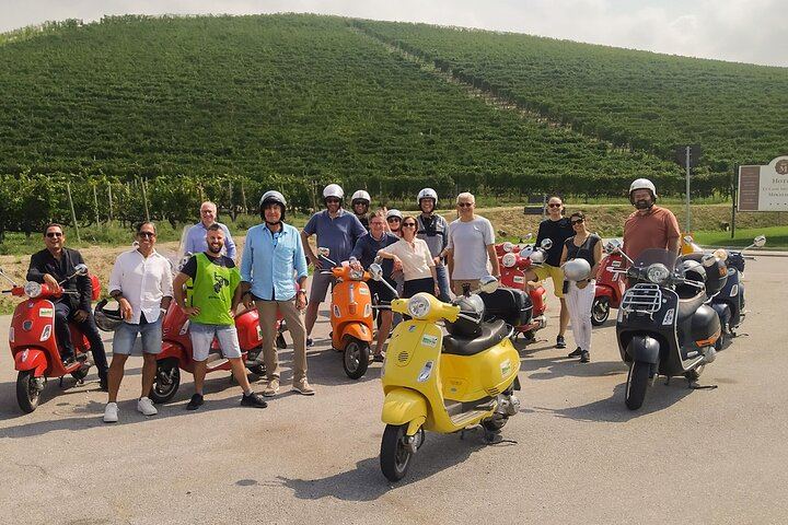 Private Vespa Tour from Alba through the Barolo and Barbaresco Hills with a Pro Guide (6/10)