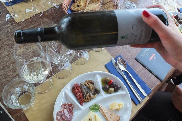 Private Etna Tour from Catania: Zafferana Honey, Sapienza and Winery Lunch with 4 Wines (6/12)