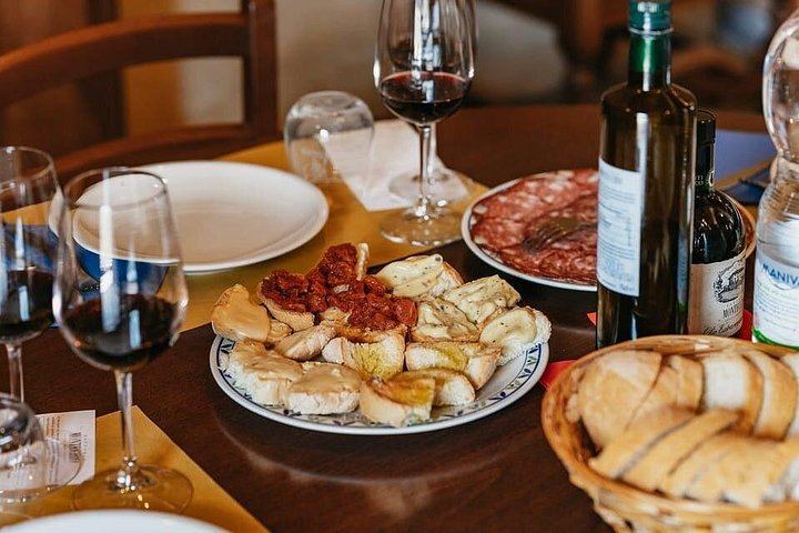 Small-Group Chianti Day from Florence: Riseccoli, Casa Emma, Poggio Torselli (1/12)