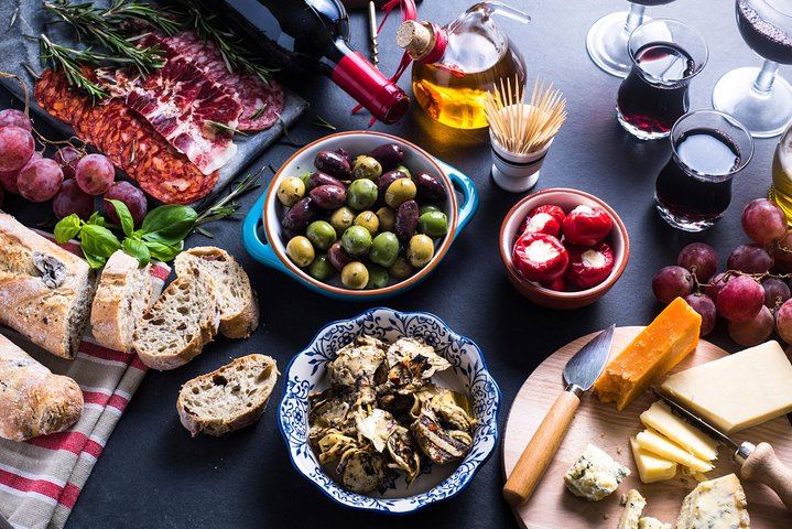 Customized Private Wine Tour: Oldenburg, Kanonkop, Rust en Vrede and Meerlust (1/7)