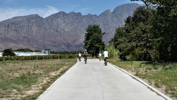 Private Half-Day Sip & Cycle in Franschhoek, Wine Pairing (4/12)