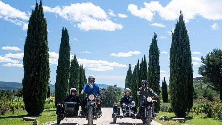 Aix-en-Provence Vintage Sidecar Ride on the Cézanne Road with Vineyard Tasting, 2 Hours (1/12)