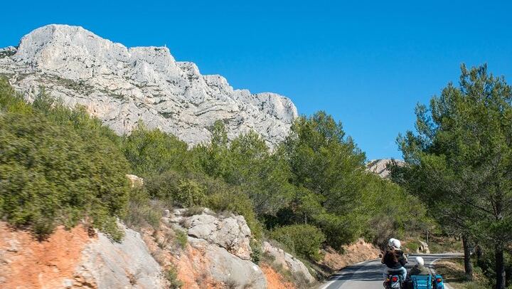 Half-Day Sidecar Wine Tour from Aix-en-Provence via Sainte-Victoire and Bimont Dam (4/10)