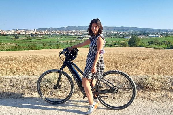Penedès Vineyard E-Bike or Mountain Bike Small Group Day Trip with 2 Wineries