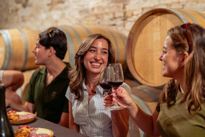 Barcelona Half-Day Small-Group Trip to Montserrat Monastery with Winery Tapas Lunch (10/12)
