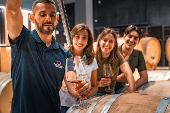 Barcelona Half-Day Small-Group Trip to Montserrat Monastery with Winery Tapas Lunch (9/12)