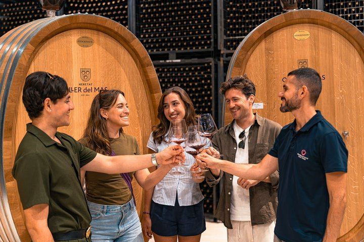 Barcelona Half-Day Small-Group Trip to Montserrat Monastery with Winery Tapas Lunch (8/12)