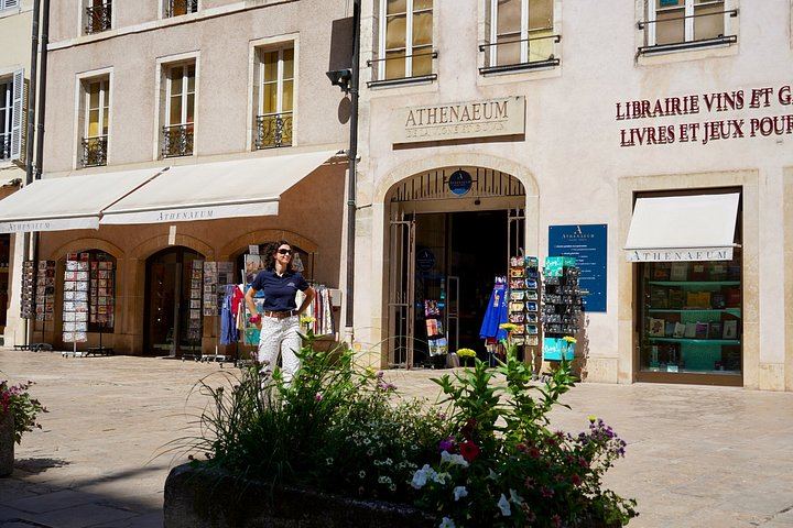 Full-Day Burgundy Wine Tour from Beaune: Charcuterie Pairing, Montrachet and Family Winery (7/12)